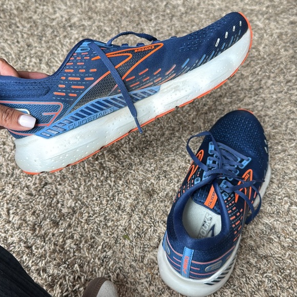 Brooks Running Shoes - Picture 6 of 7